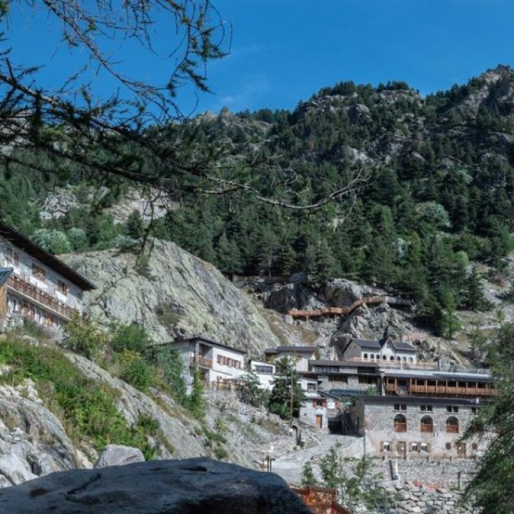 Gite d'étape Neige et Merveilles - Village d'été