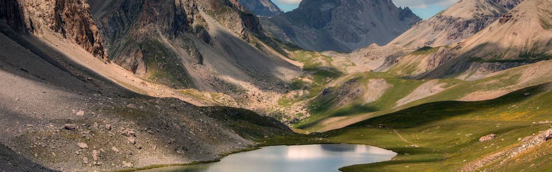 A Larche, le lac de Roburent