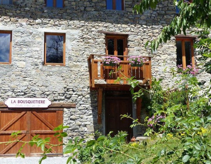 La Bousquetière - Chambre d'hôtes à Jausiers