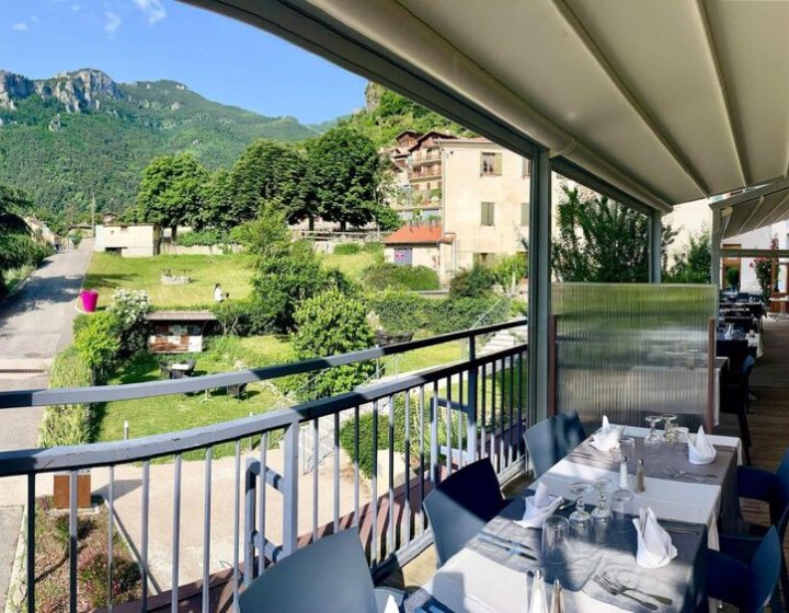 Hôtel Le Prieuré - Terrasse restaurant