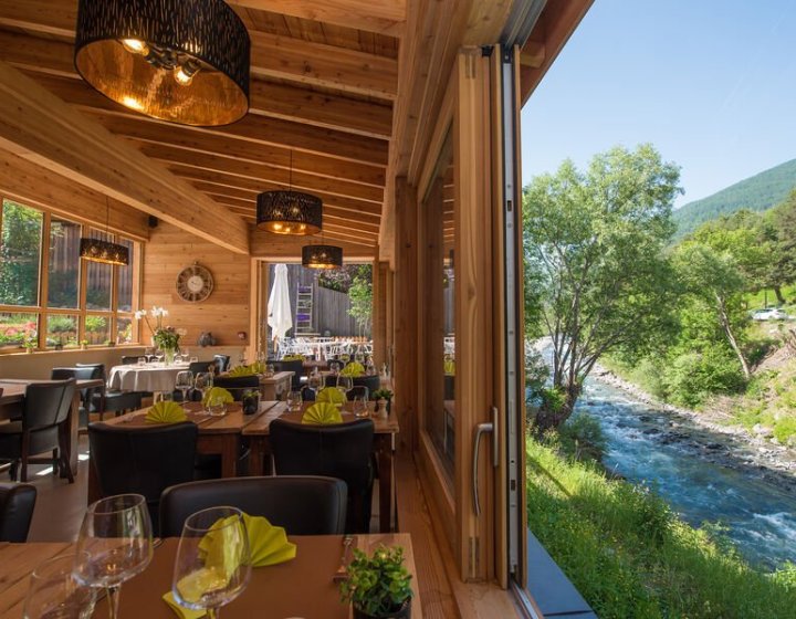 Salle restaurant du Bachelard 