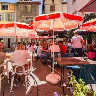 La table Ronde place neuve - Colmars-Les-Alpes restaurant la Table ronde