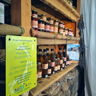 Boutique point de vente les Herbes Folles à Roure