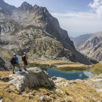 Groupe de randonneurs lors d'une sortie dans le Parc national du Mercantour