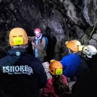 Groupe visitant la mine de Vallauria 