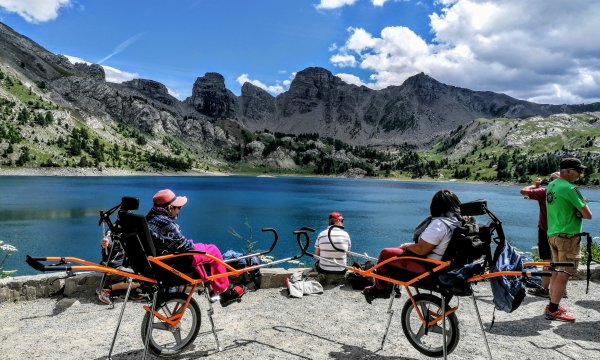Sortie pour personnes à mobilité réduite au lac d'Allos